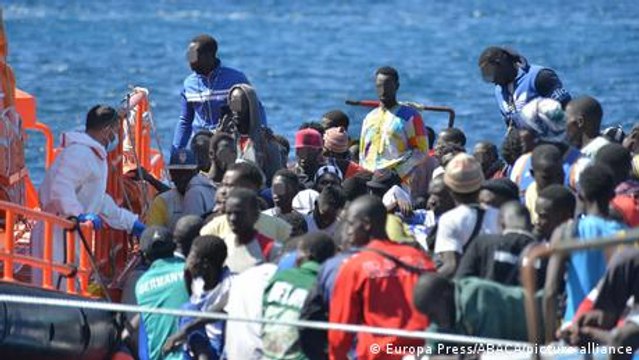 Record number of Africans flee to Spain's Canary Islands