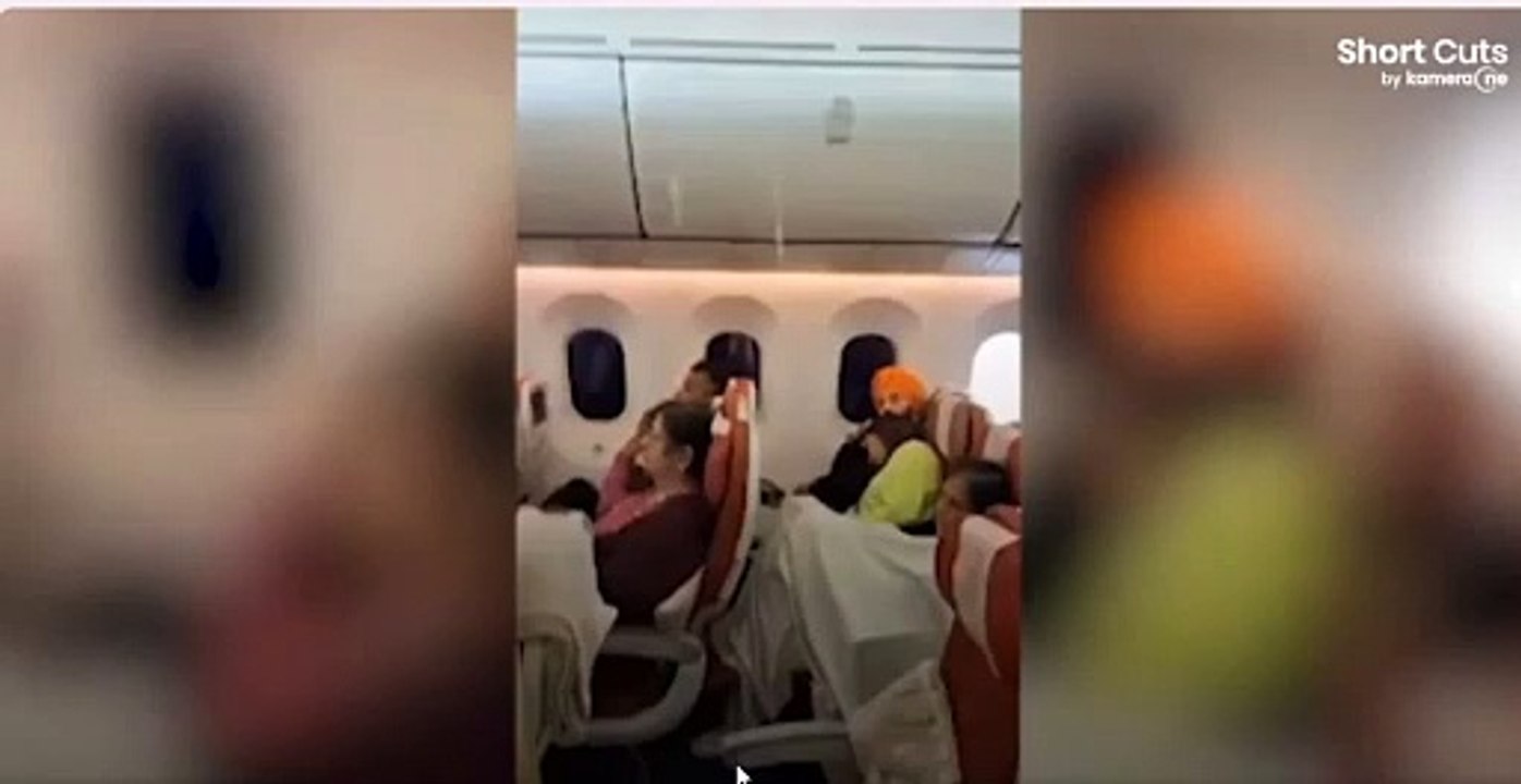 Wasser tropft von der Decke Passagiere erleben in 787 Dreamliner eine nasse Überraschung