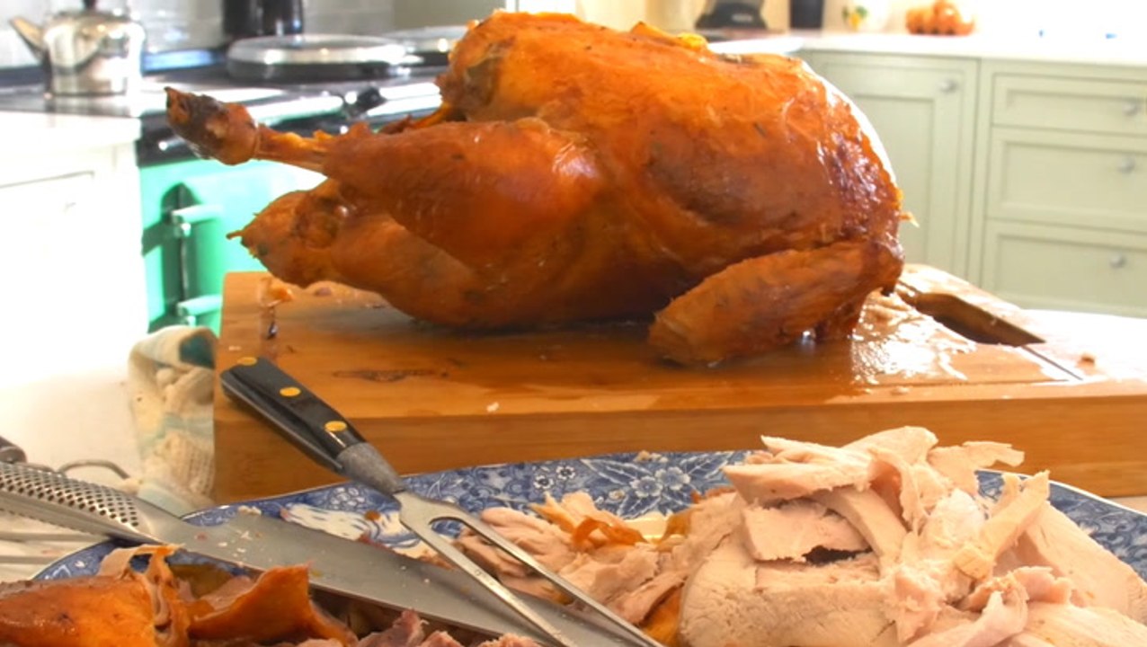 Watch: How to cook a perfect Christmas turkey u...