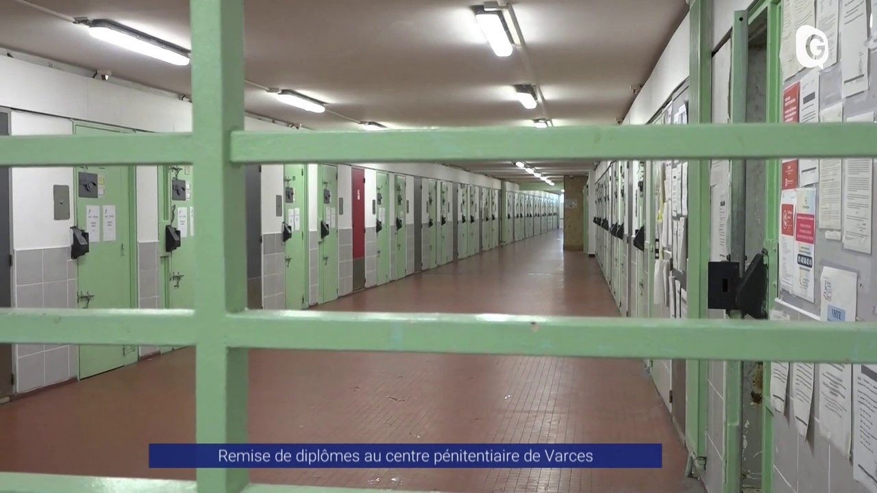 Reportage - Remise de diplômes au centre pénitentiaire de Varces