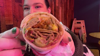 We try Christmas dinner on a kebab