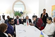 Pdte. Maduro inicia diálogo de alto nivel con el Presidente de Guyana Irfaan Ali en Kingstown