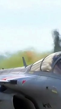 The Rafale was developed as a modern jet fighter with a very high level of agility; Dassault chose to combine a delta wing with active close-coupled canard to maximize manoeuvrability.