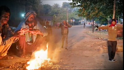 হাড় কাঁপানো ঠান্ডায় জবুথবু বাংলা! আরও কি নামবে তাপমাত্রার পারদ? | Oneindia Bengali