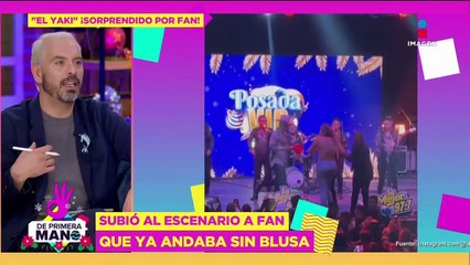 Fan de El Yaki se sube SIN BLUSA al escenario para pedirle un autógrafo