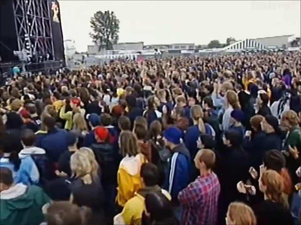 P.J. HARVEY — A Perfect Day Elise – (Live in Cologne, Germany · (1998)) ● P.J. HARVEY: BIZARRE | FESTIVAL