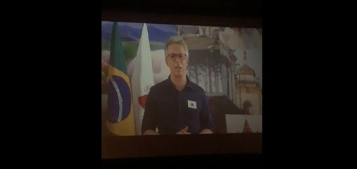 Zema é vaiado durante comemoração dos 35 anos do BDMG Cultural, em BH