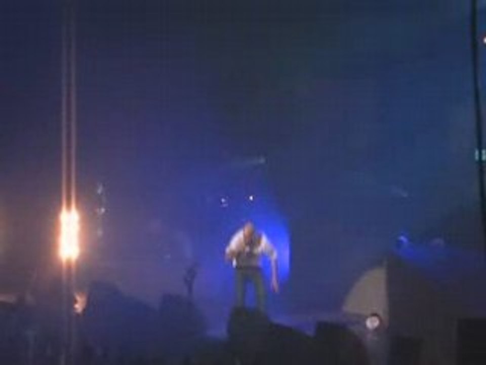 SINIK concert DANS MON CLUB (tout lmonde fait HO!!!!!! suite