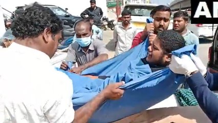 Telangana News: घरेलू गैस पाइपलाइन लीक होने से लगी भीषण आग, 12 लोग बुरी तरह झुलसे, हालत गंभीर