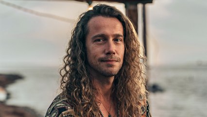 Le chanteur Julien Doré prêt pour une deuxième saison de "Panda" sur TF1 ?
