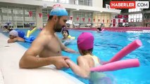 Van'da Engelli Çocuklara Yüzme Eğitimi Veriliyor