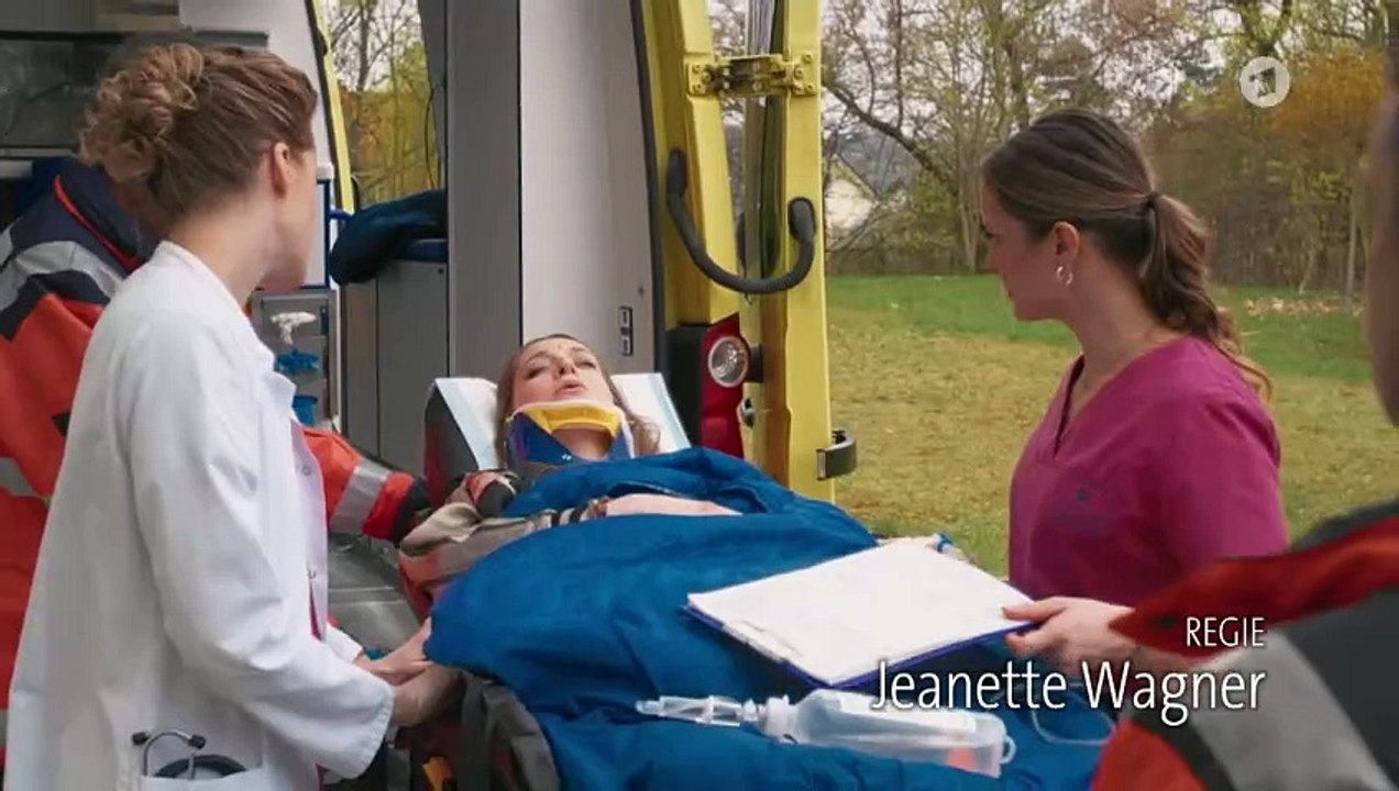 In aller Freundschaft - Die jungen Ärzte: Richtungswechsel (360)