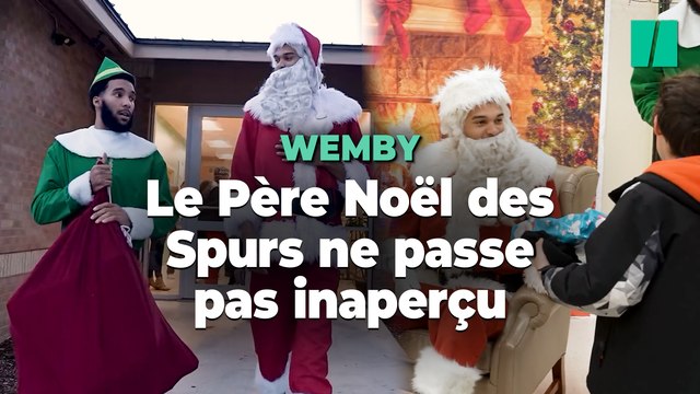 Même déguisé en père Noël, Wemby ne passe pas inaperçu