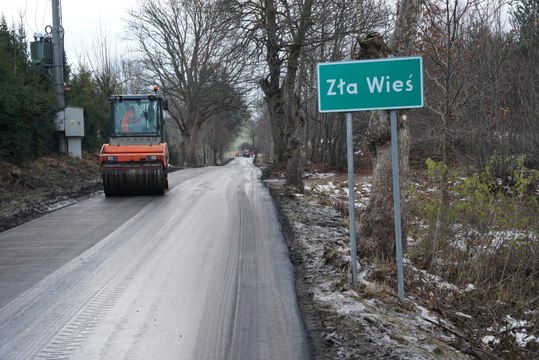 Zła Wieś. Droga jak szwajcarski ser? To już wspomnienie