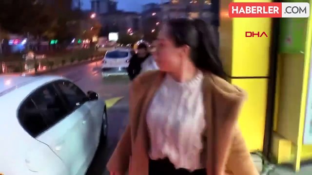 Sosyal medya fenomeni Ece Ronay, eski eşinin iş yerini kurşunlattığı iddiasıyla gözaltına alındı