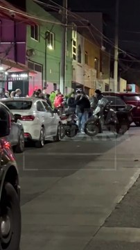 #Preliminar Una mujer fue agredida a balazos, luego de que en compañía de vecinos evitara que ladrones ingresaran a robar a una vivienda en la colonia Belisario Domínguez de Guadalajara #GuardiaNocturna