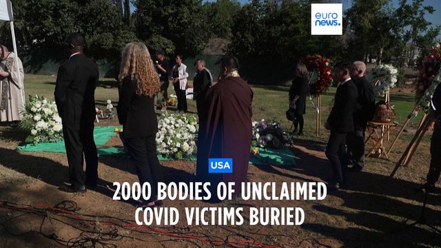 Los Angeles buries unclaimed bodies from COVID pandemic