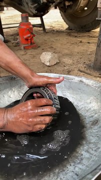How to wash wheel bearing #bearing #wheel #youtubeshorts #restoration
