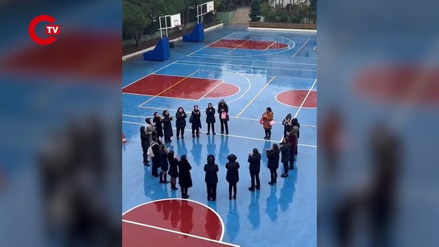 İstek Vakfı öğretmenlerinden hakları için eylem