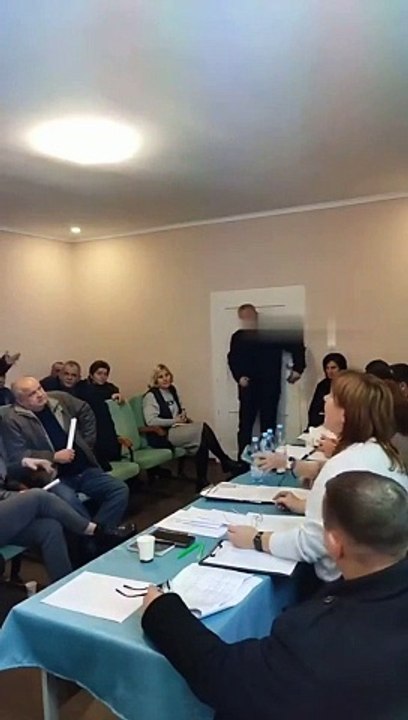  BREAKING: UKRAINE DEPUTY DETONATES GRENADE IN COUNCIL MEETING