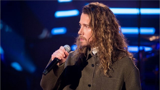 GALA VIDEO - “Une vie de souffrance” : Julien Doré touchant sur la mort de sa grand-mère à 102 ans