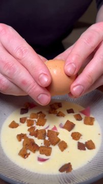OEUFS PARFÊTES #oeufs #parfait #oeufsparfaits #perfectegg #comté #cheese #sauce #cream #cuisson #egg #yummy #gourmand #recette #recipe #recipes #cuisine #alamaison #technique #hack
