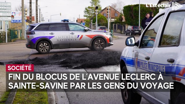 Des membres de la communauté des gens du voyage bloquaient l’avenue Leclerc à Sainte-Savine