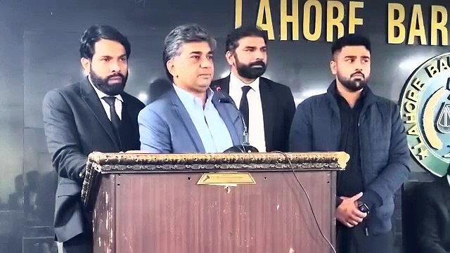 شیر افضل مروت کو گرفتار کرنے والوں کو 24 گھنٹے کی مہلت | Lawyers' reaction to the arrest of Sher Afzal Marwat from the Lahore High Court... 24 hours to take action against those who arrested Sher Afzal Marwat! The entry of Punjab Police in the courts of