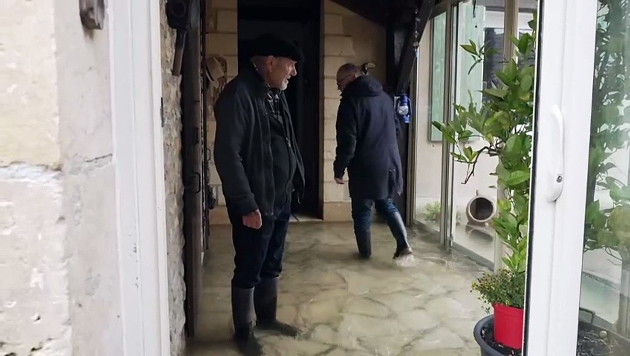 Crues: inondations en Dordogne et en Charente