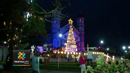 tn7-Con 35 mil luces parque de Zarcero da la bienvenida a la Navidad-151223