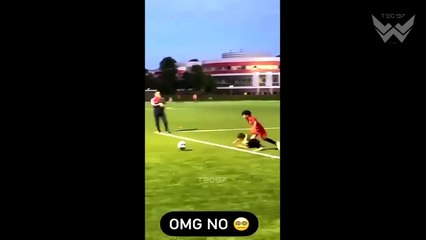Football moments when 1 vs 1 isn't fair