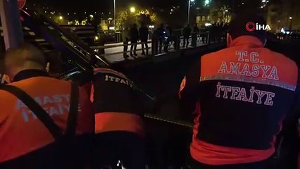 Amasya’da otomobil köprüden Yeşilırmak Nehri’ne uçtu