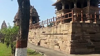 खजुराहो की मूर्ति कला का सैलानी लेंगे लुफ्त