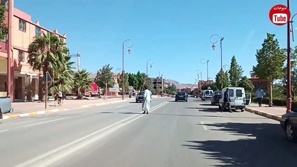 صدفة غريـبة تحول حياة هذه الخادمة الصغيرة في السن من الفقر و الاحـ..تقار إلى الغنى و السبب.. لن تتوقعه