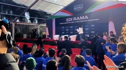 Download Video: Atreju, Meloni debutta alla festa Fdi per l'intervista a Edi Rama