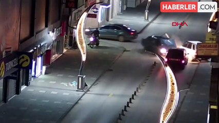 YOZGAT'ta Kafa Kafaya Çarpışan Otomobillerde 2 Yaralı