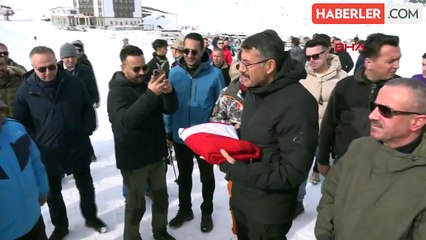 Hakkari'deki Merga Bütan Kayak Merkezi'nde Sezon Açıldı