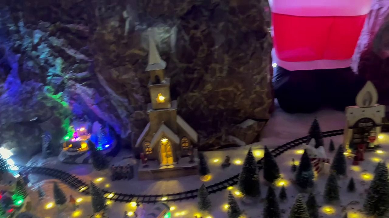 Montfrin : Le petit village de Noël de Clément Battista