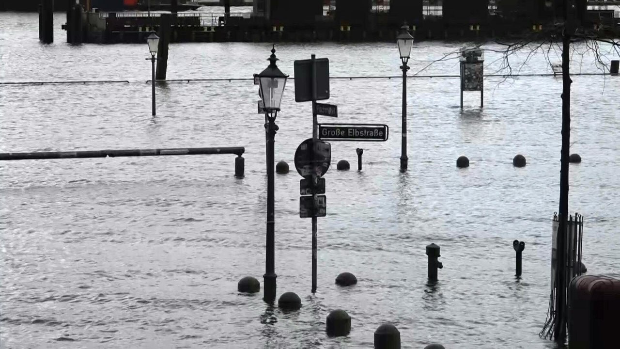 Sturmtief 'Zoltan' hält Einsatzkräfte bundesweit in Atem