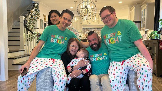 Un Milagro de Navidad: Mamá Celebra Su Primera Navidad Familiar En Más De Dos Décadas