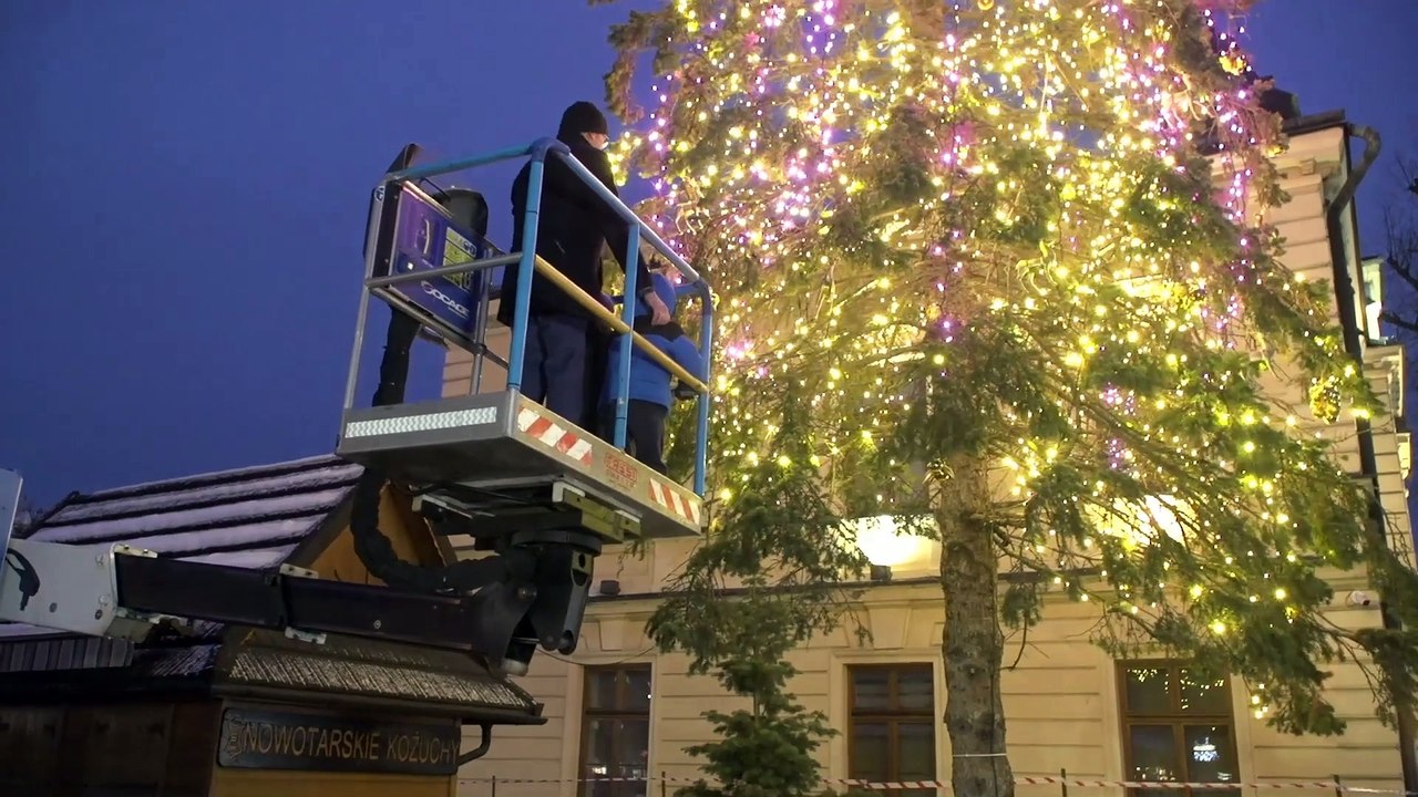 Nowy Targ - jarmark bożonarodzeniowy na rynku stolicy podhala
