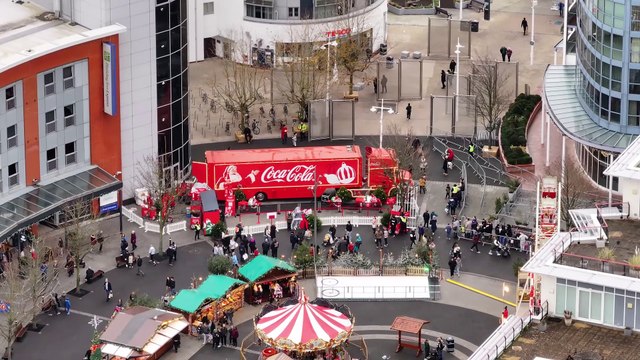 Iconic Coca Cola Truck Christmas Tour visits Portsmouth - Marcin Jedrysiak