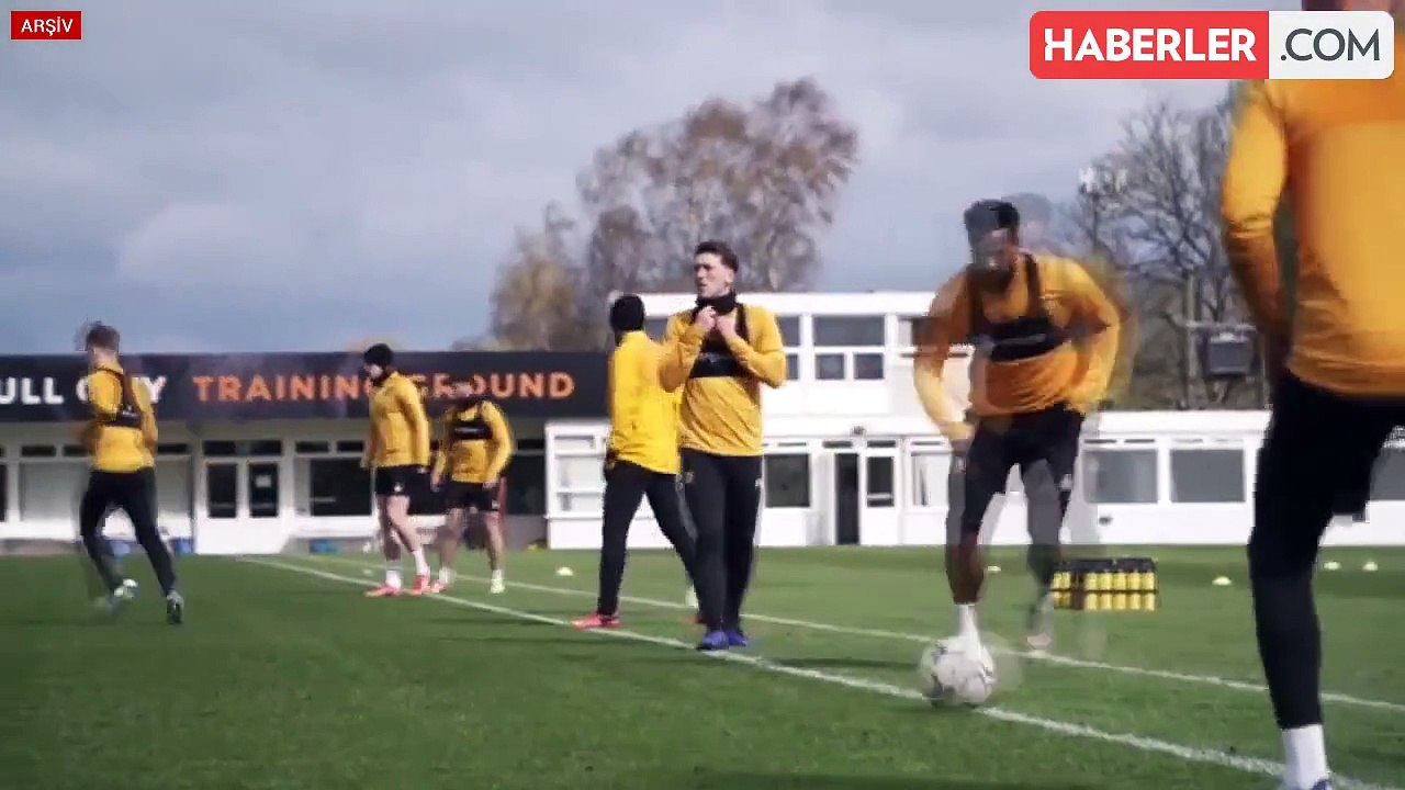 Acun Ilıcalı'nın sahibi olduğu Hull City, Teknik Direktör Liam Rosenior ile 3 yıllık yeni sözleşme imzaladı
