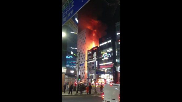 [속보] 인천 화재 1시간 반 만에 진화... 현재까지 19명 병원 이송 / YTN