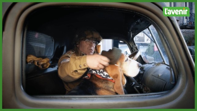 Les véhicules de la Seconde Guerre mondiale défilent dans Bastogne