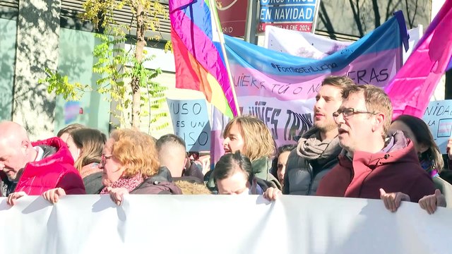 Alrededor de mil personas se manifiestan en Madrid contra las reformas de la leyes LGTBI