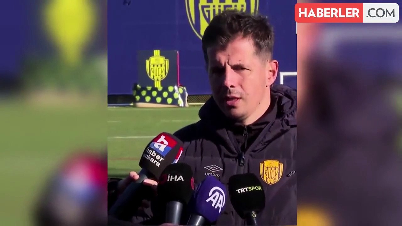 Emre Belözoğlu, Halil Umut Meler'e yumruk atan...