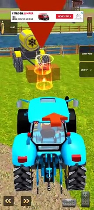 جرار زراعي في مزرعة الحيوانات قيادة جرارHayvan çiftliği traktörü sürüşünde tarım traktörü(720P_60FPS)