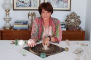 Régia Prado explica sobre a terapia da Mesa Psiônica “O Alquimista” e seus diversos benefícios