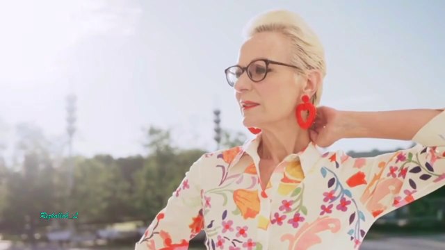 Hta nti twalo janhik - cheb khaled - من أروع ما غنى شاب خالد حتى أنت طوالو جنحيك _ وسيقى صامتة